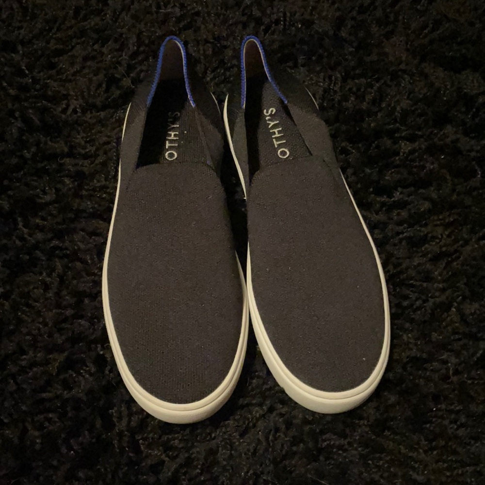 black rothys slip ons